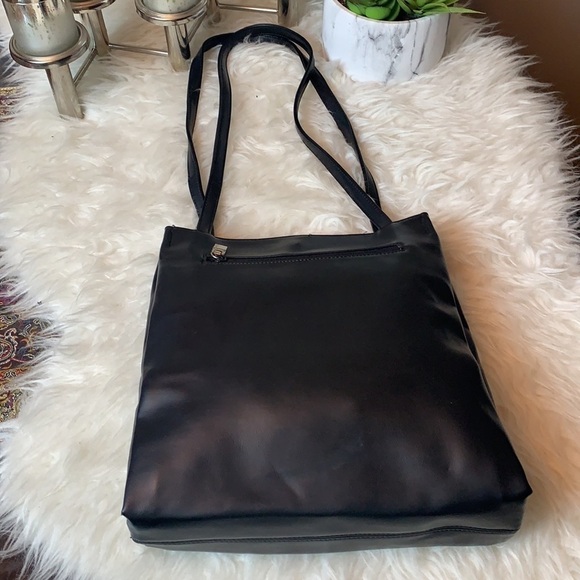 Nine West black leather medium size shoulder/sling bag - Picture 3 of 15